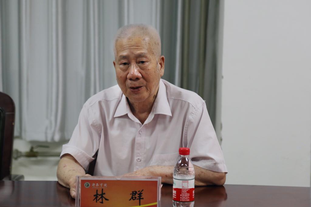 介绍了我校学科发展情况和科技发展情况,数学与统计学院院长申建伟教